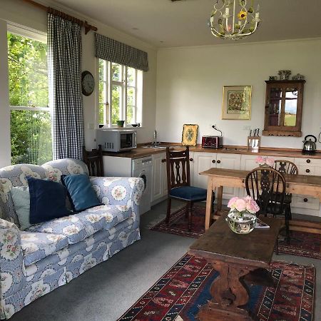 Te Kopura Lodge Martinborough Ngoại thất bức ảnh