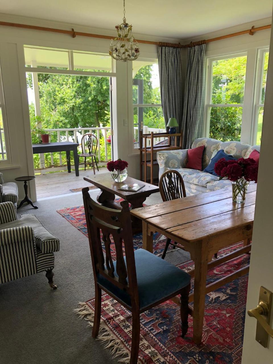 Te Kopura Lodge Martinborough Ngoại thất bức ảnh